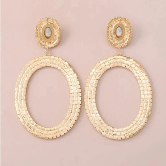 EARRINGS NWOT - Picture 3 of 7